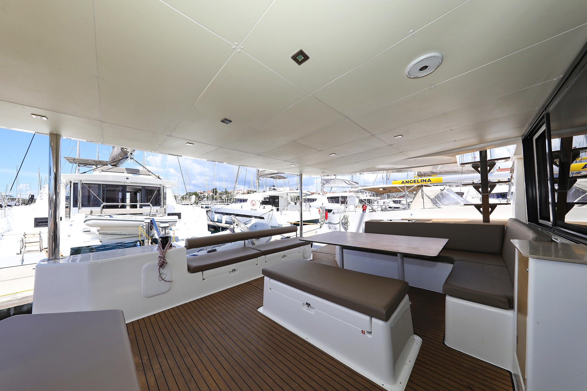 Dufour 48 Catamaran - 5 + 1 cab. — photo 38