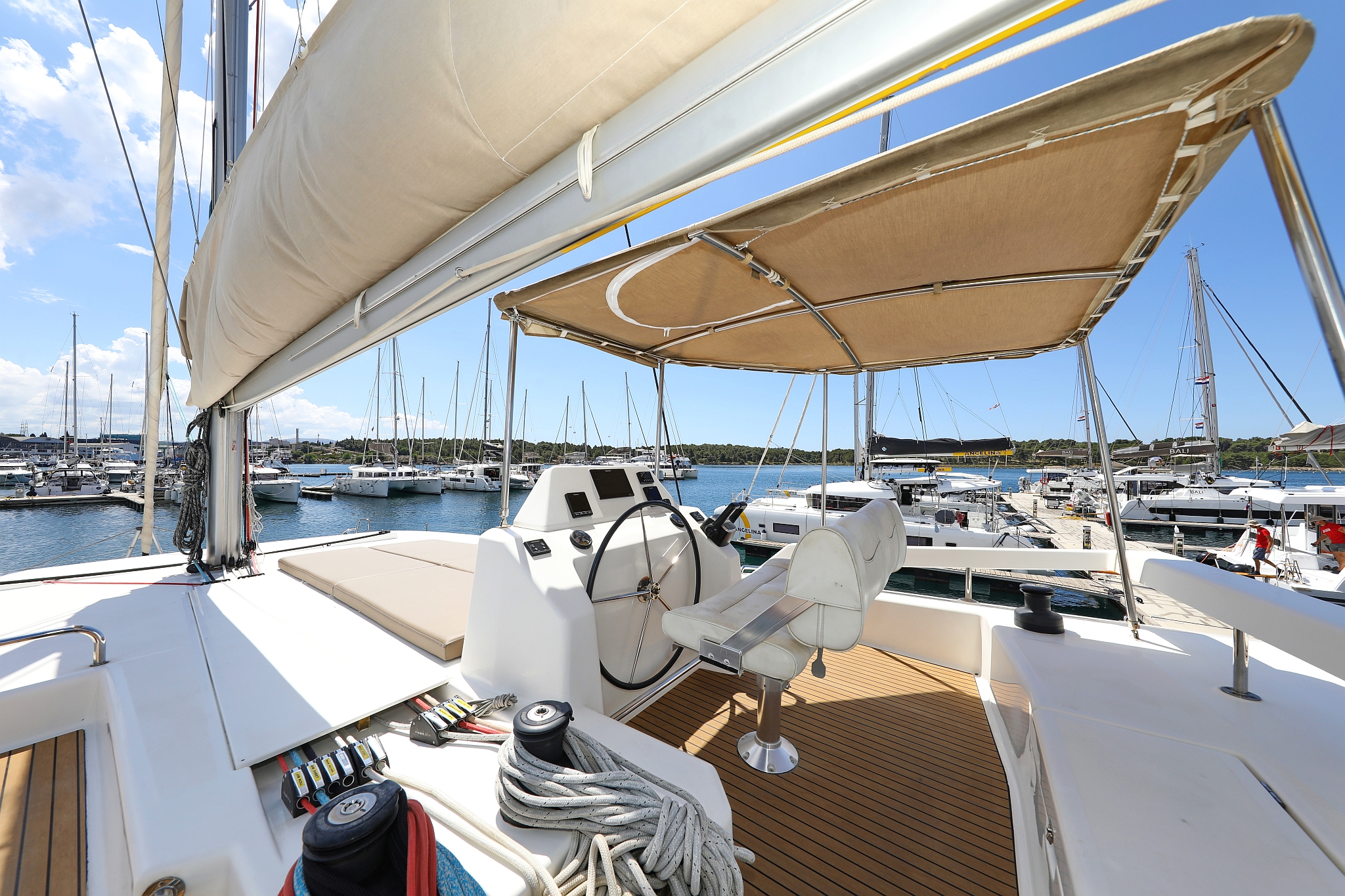 Dufour 48 Catamaran - 5 + 1 cab. — photo 41