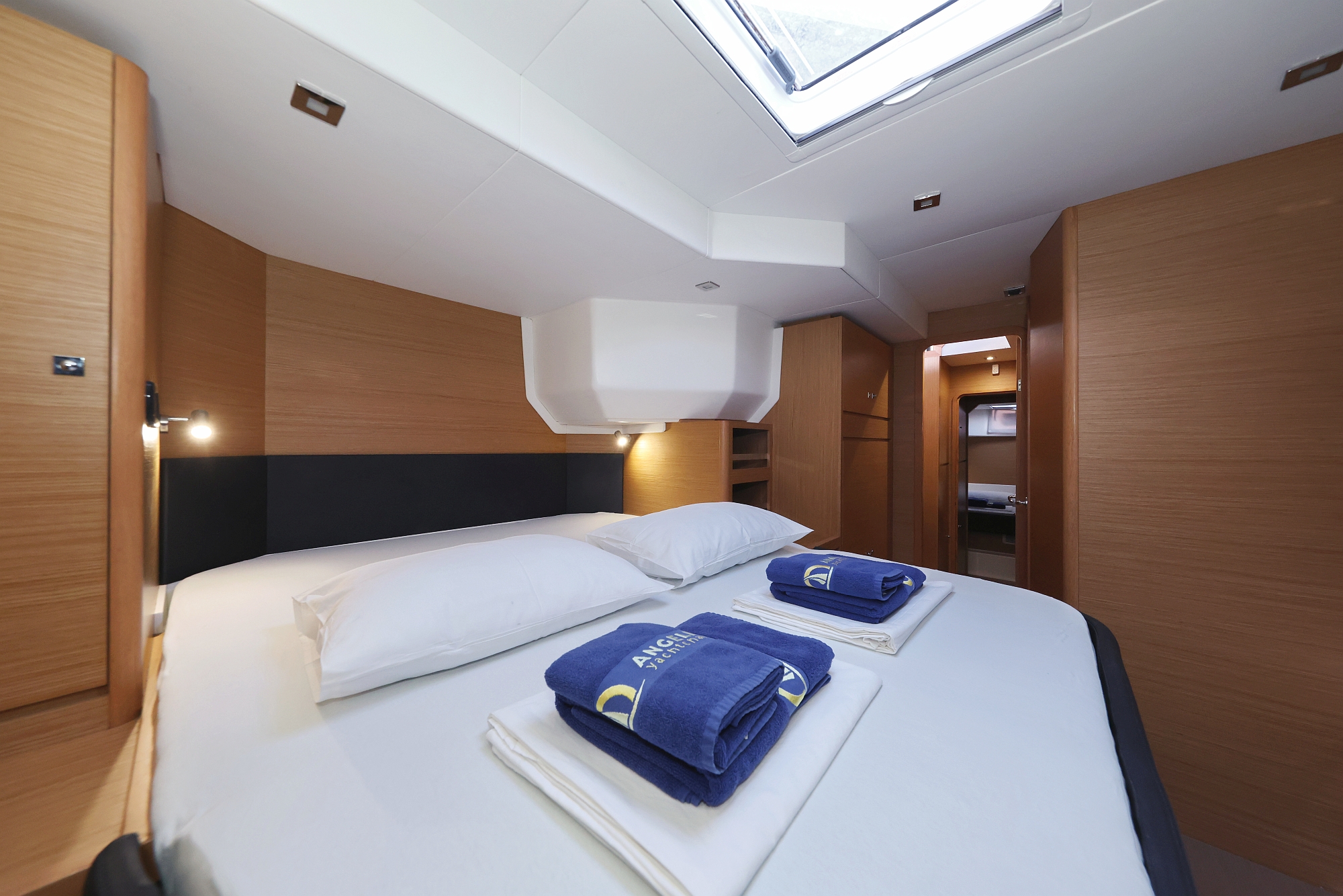 Dufour 48 Catamaran - 5 + 1 cab. — photo 9