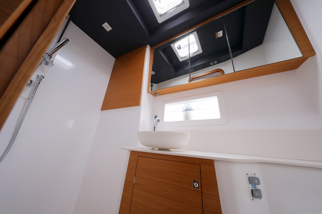Dufour 48 Catamaran - 5 + 1 cab. — photo 17