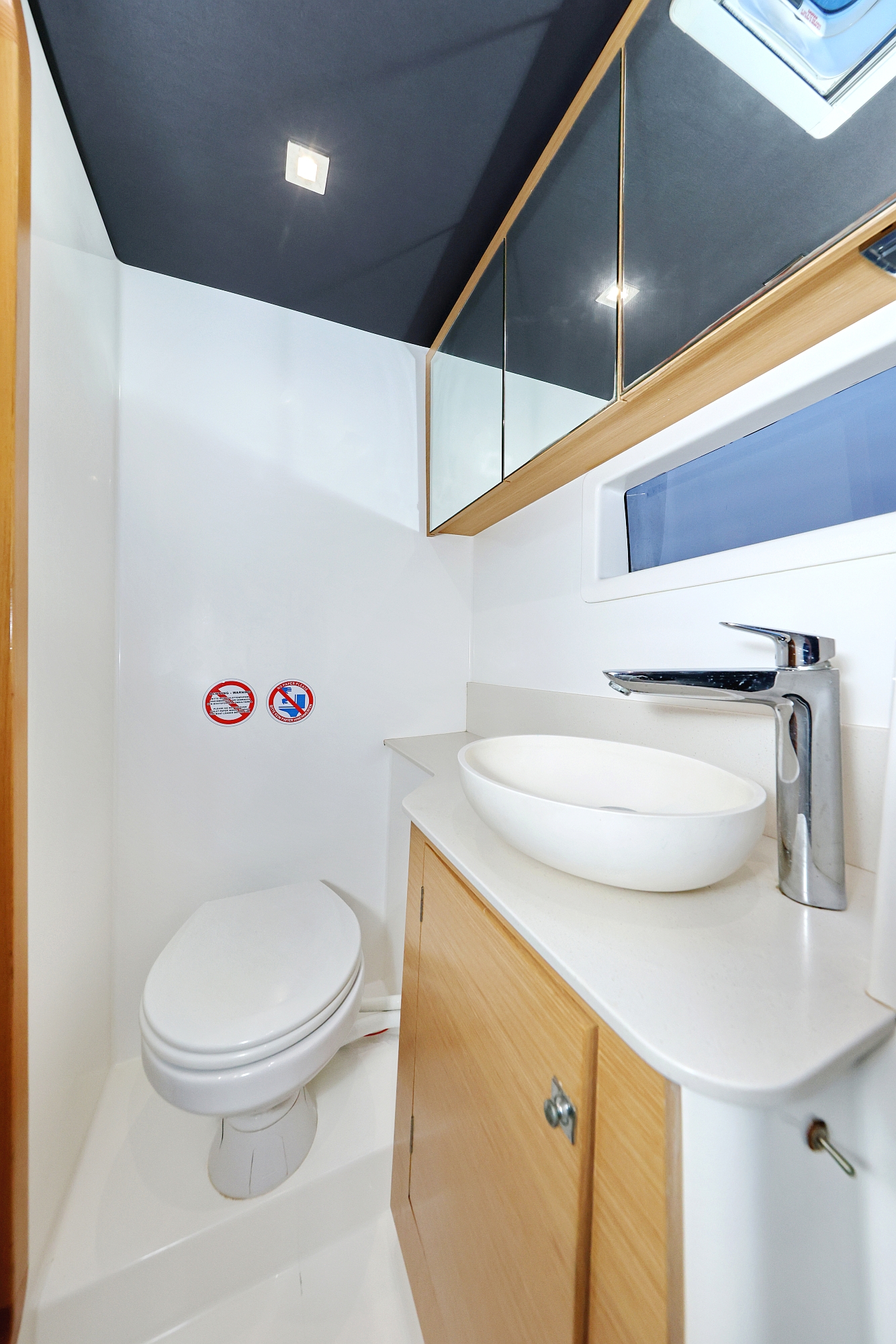 Dufour 48 Catamaran - 5 + 1 cab. — photo 20