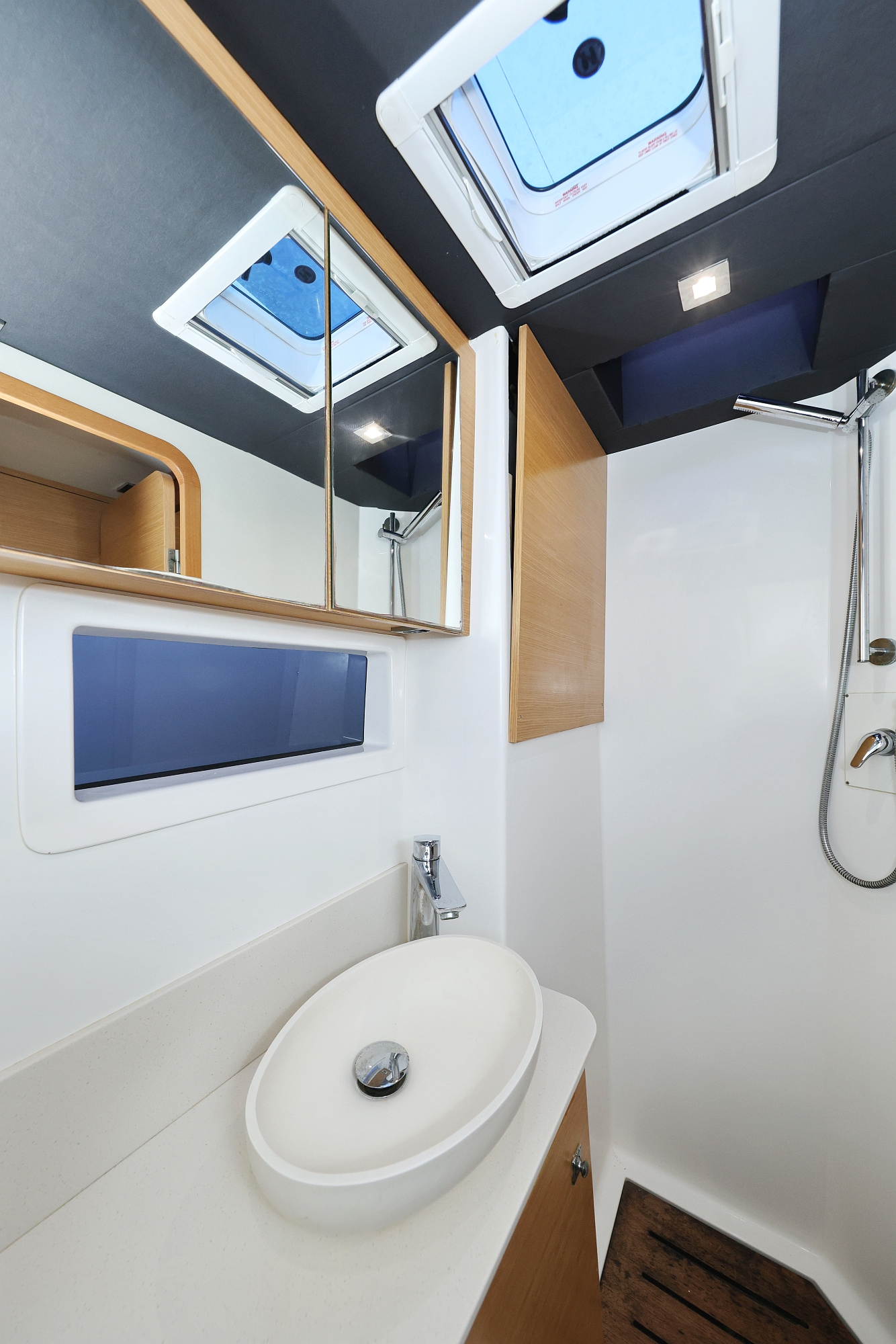 Dufour 48 Catamaran - 5 + 1 cab. — photo 21