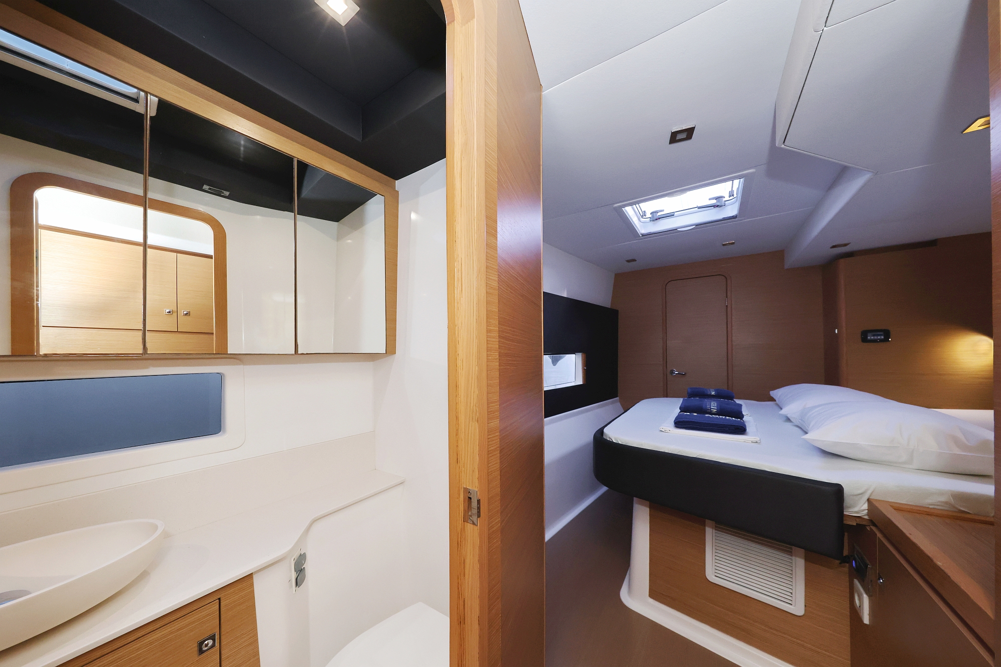 Dufour 48 Catamaran - 5 + 1 cab. — photo 24