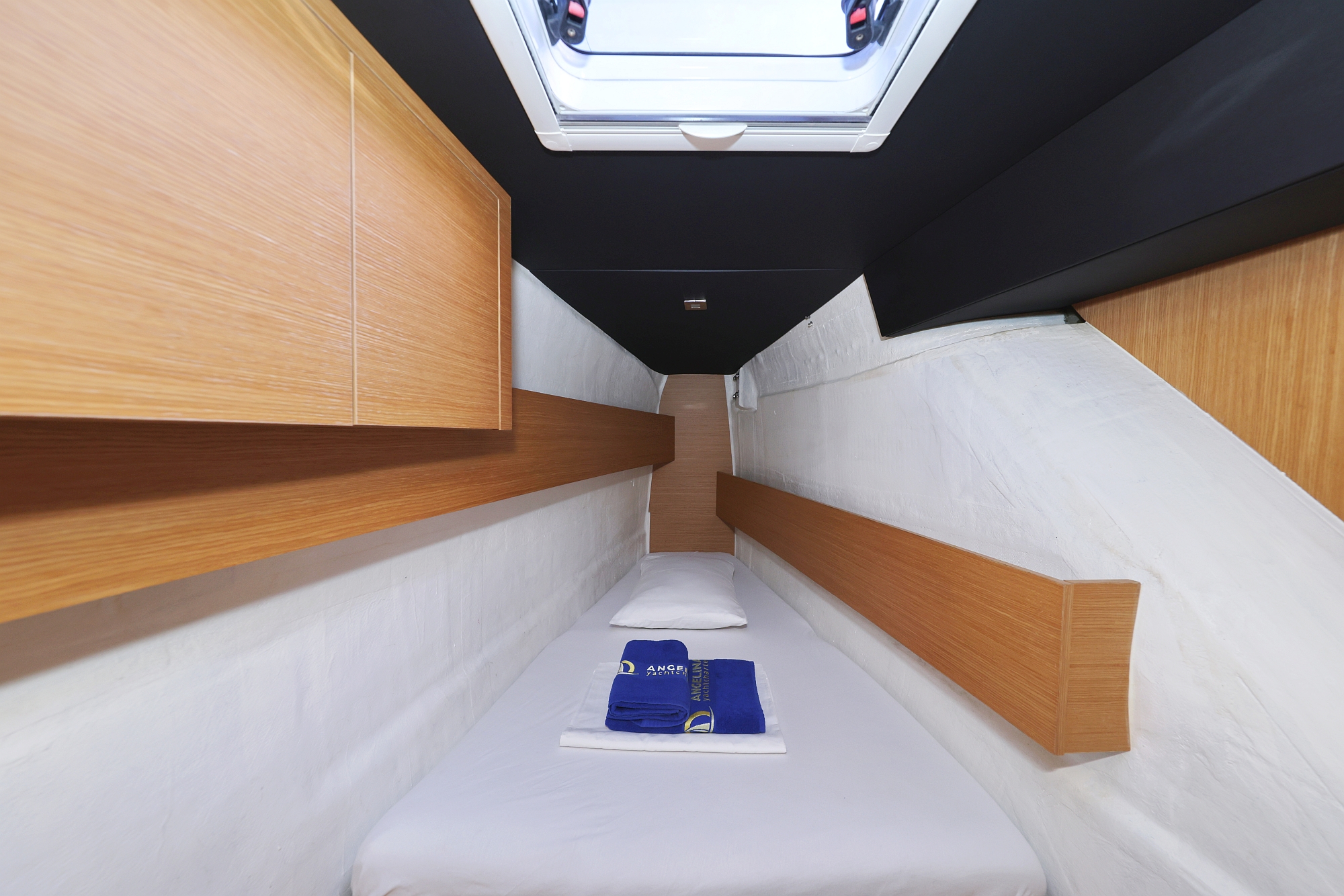 Dufour 48 Catamaran - 5 + 1 cab. — photo 33