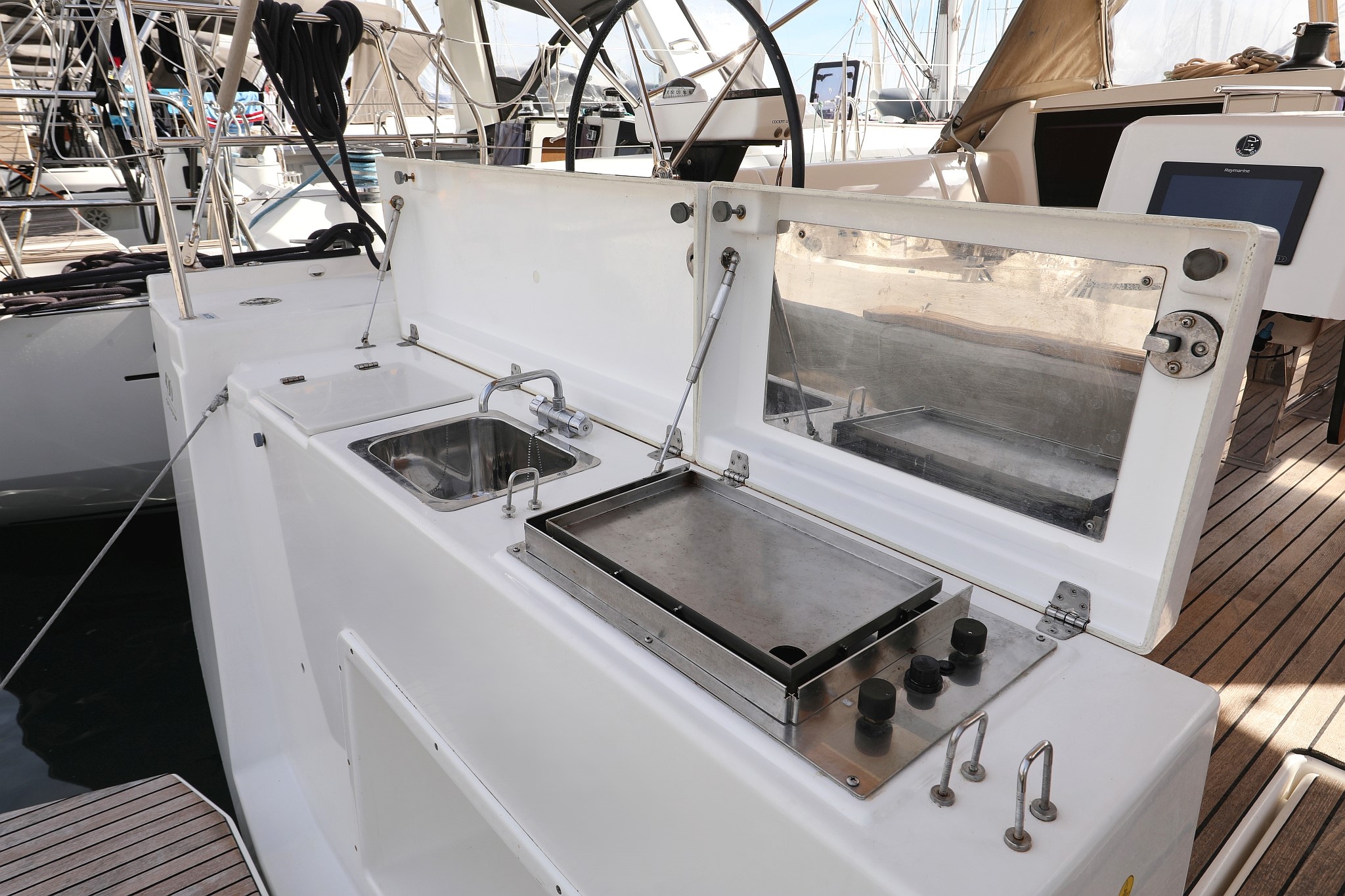 Dufour 430 GL — photo 11