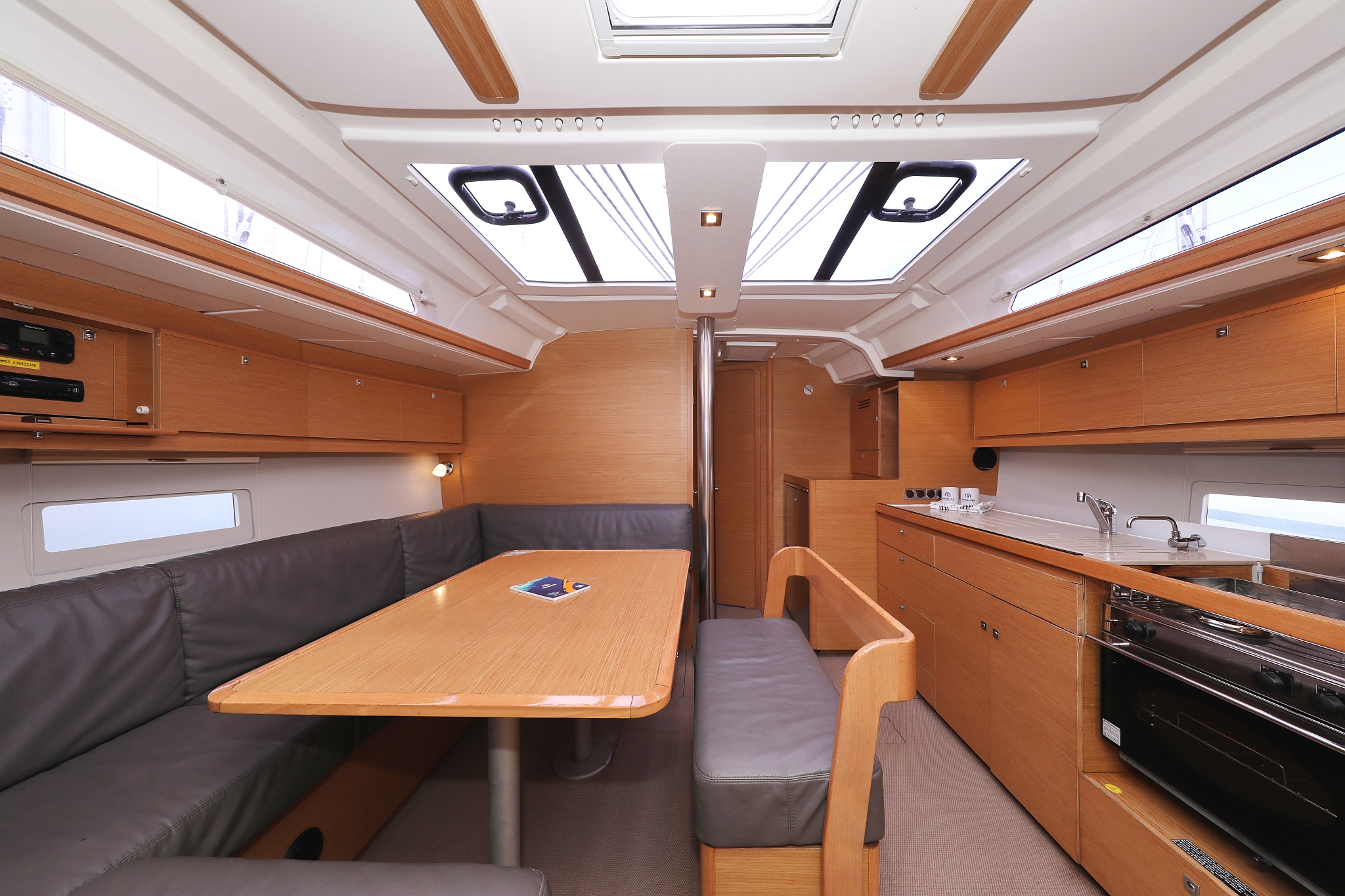 Dufour 430 GL — photo 13
