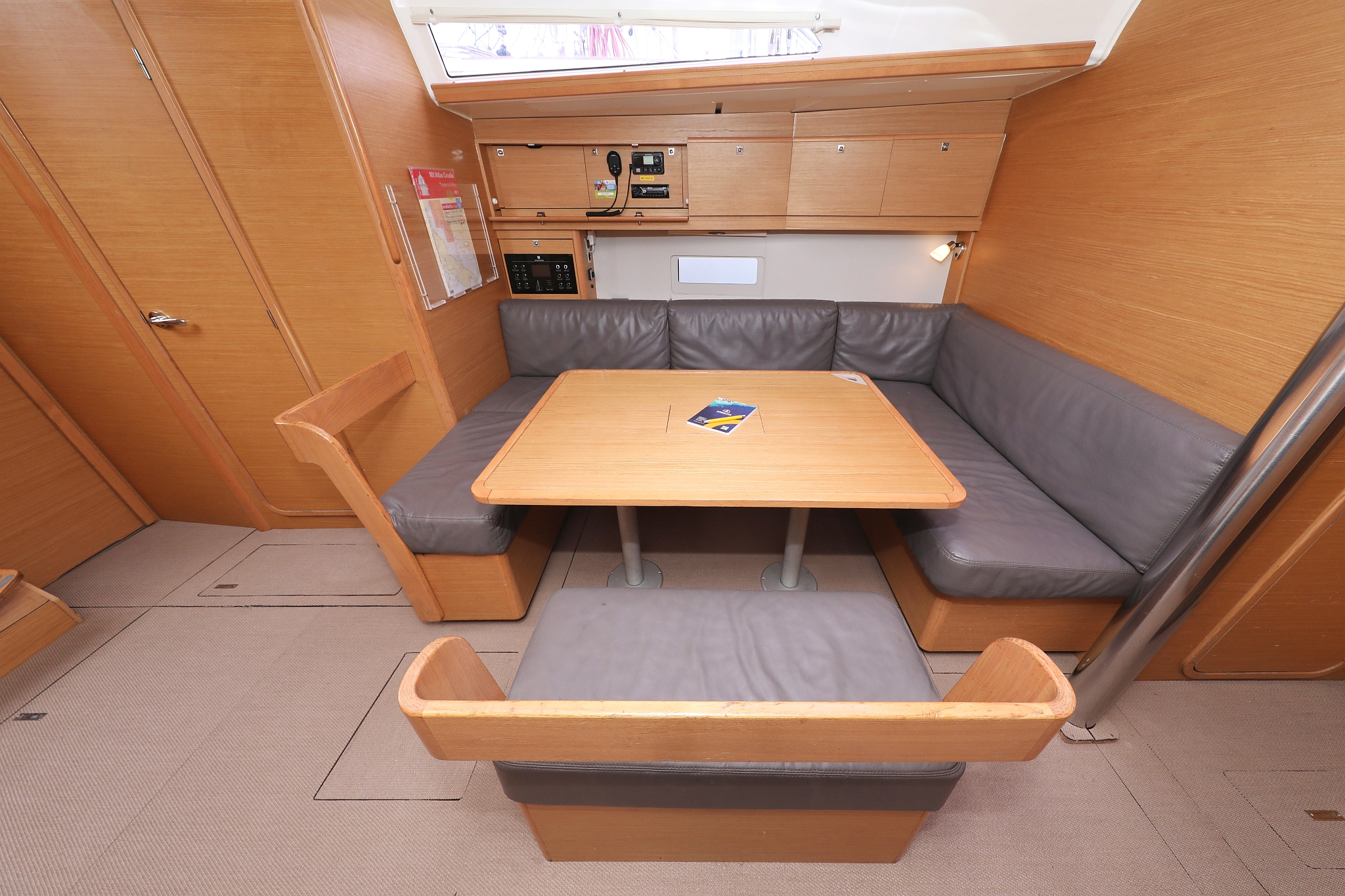 Dufour 430 GL — photo 21