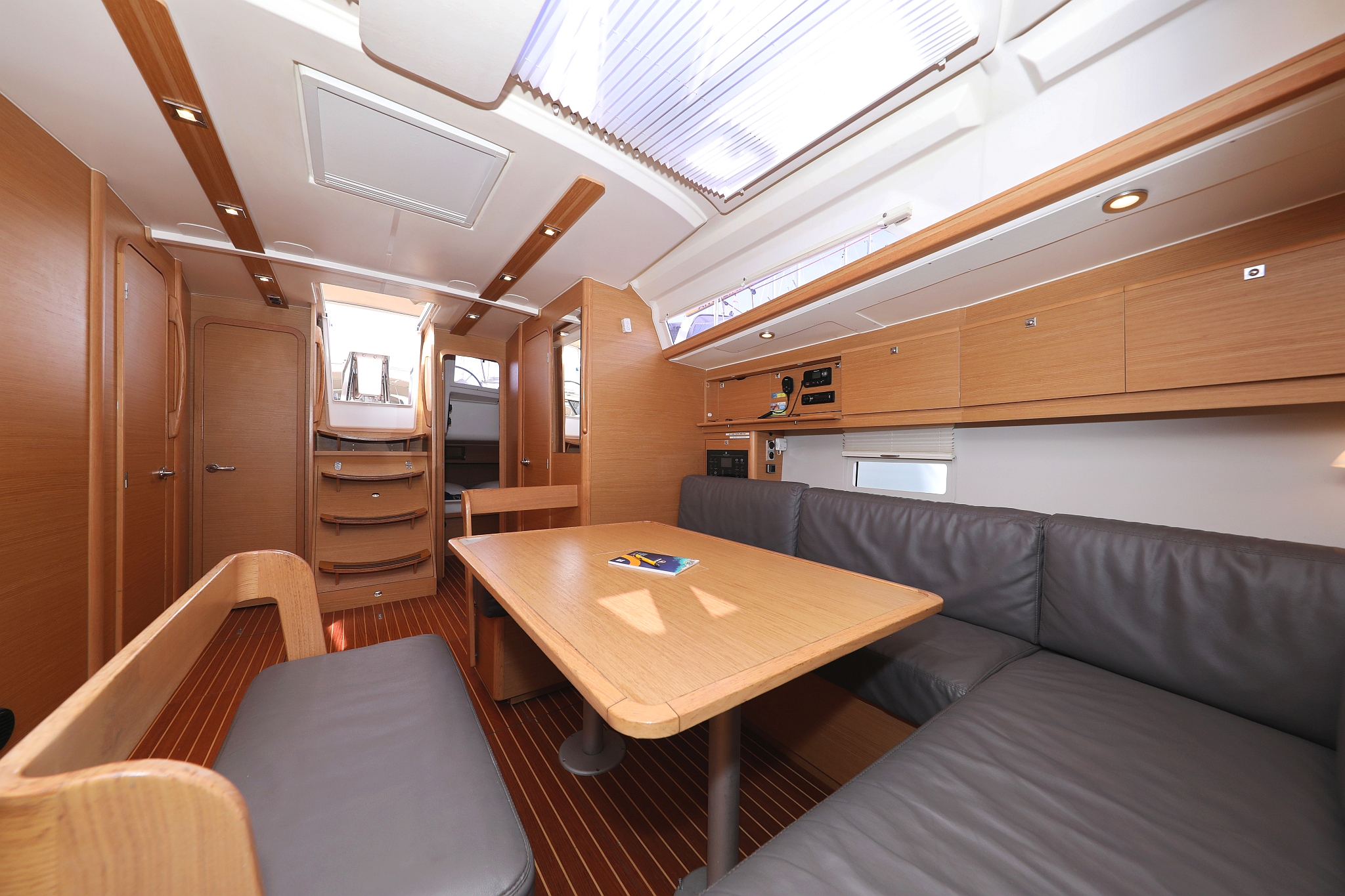 Dufour 430 GL — photo 16