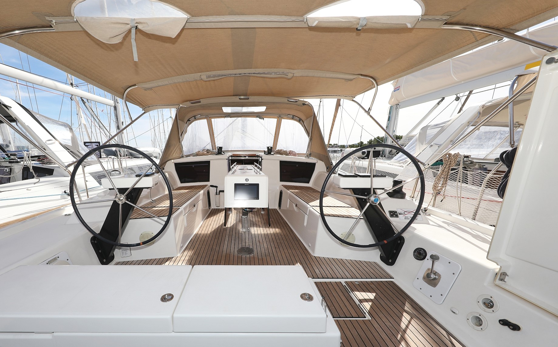 Dufour 430 GL — photo 13