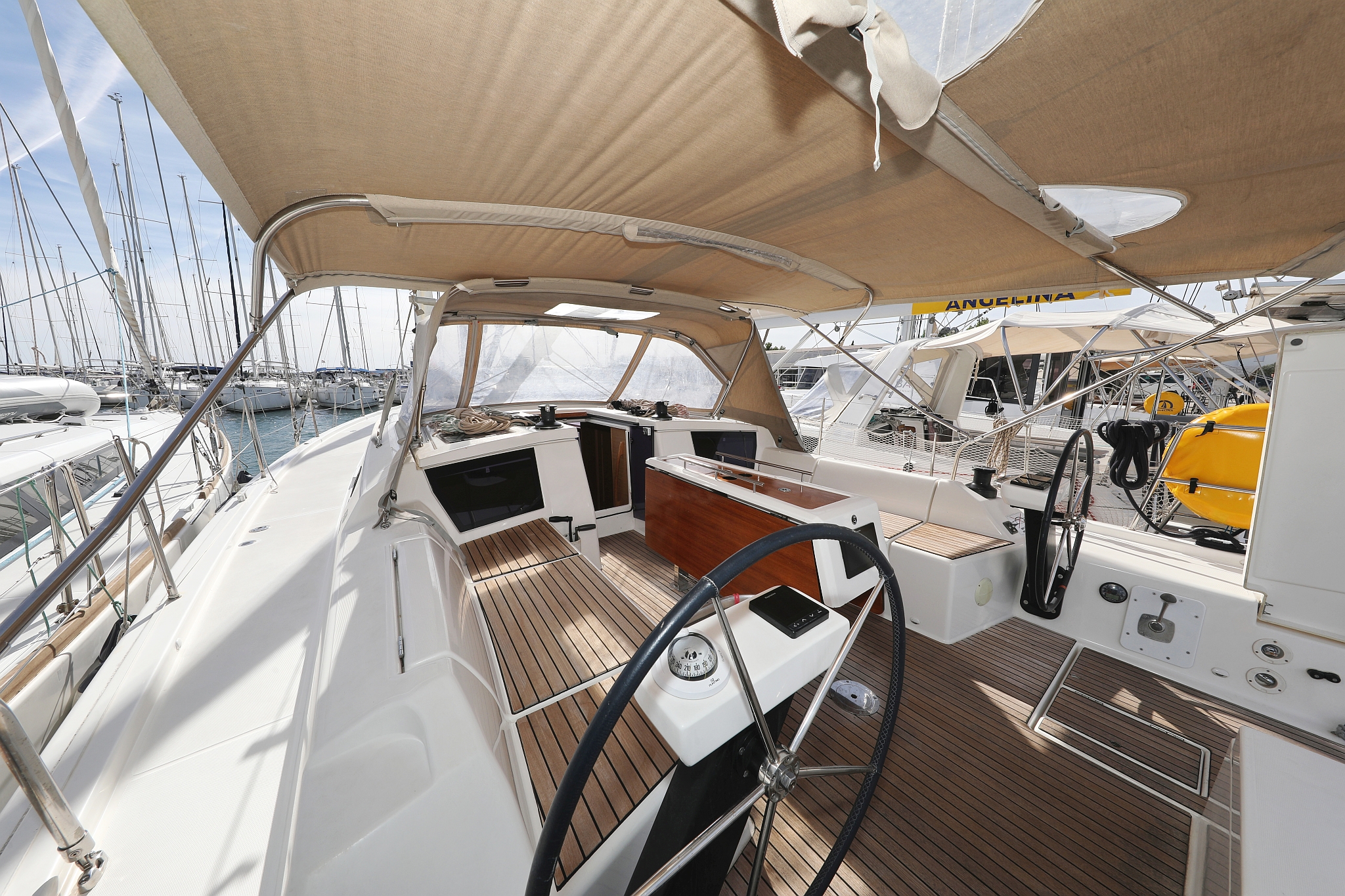 Dufour 430 GL — photo 16