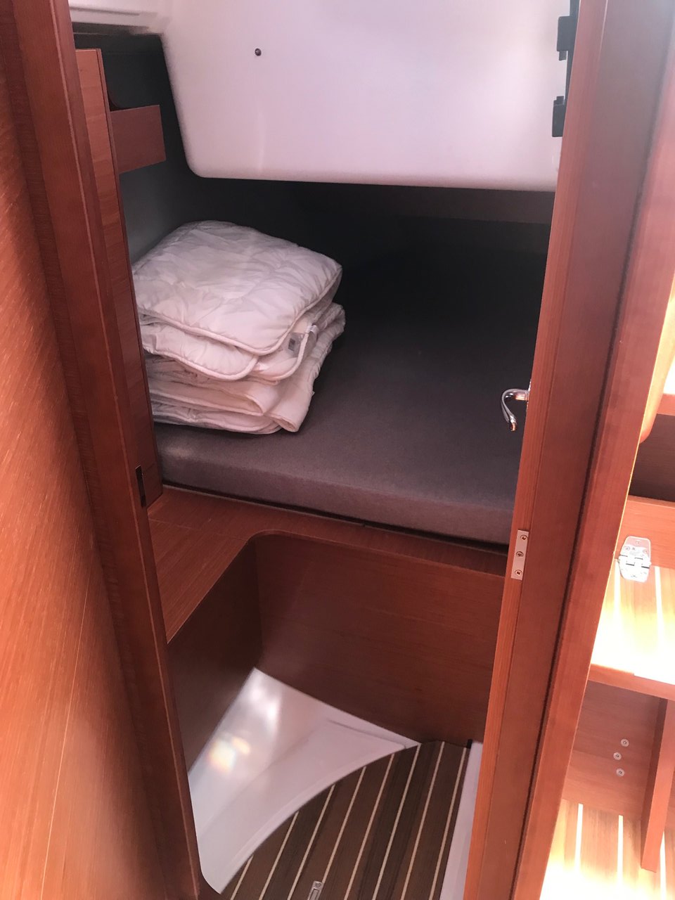 Dufour 360 GL - 3 cab. — photo 8