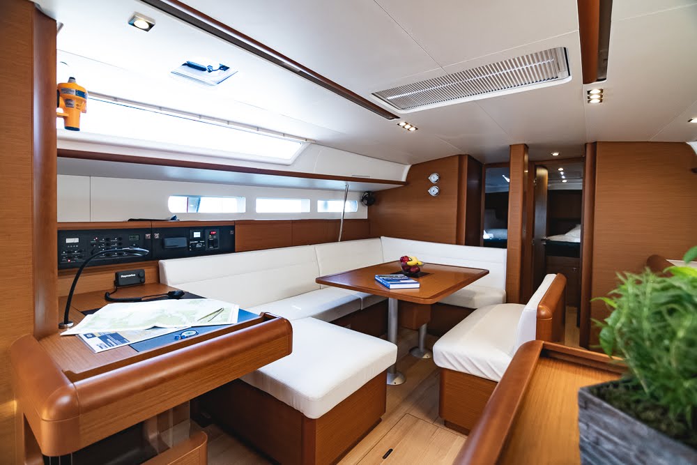 Sun Odyssey 519 - 5 + 1 cab. — photo 8