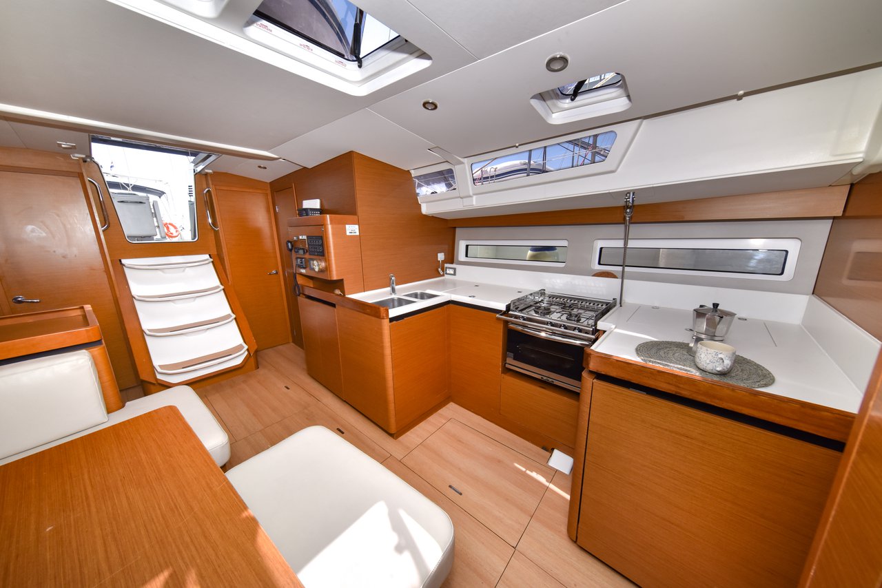 Sun Odyssey 490 - 5 + 1 cab. — photo 27