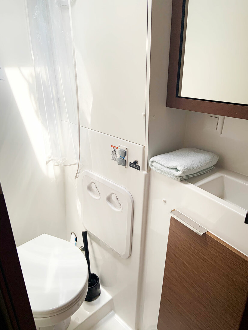 Lagoon 40 - 4 + 2 cab — photo 19