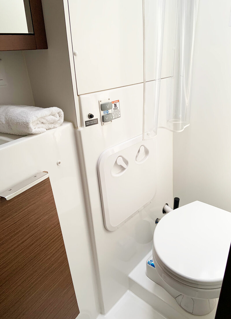 Lagoon 40 - 4 + 2 cab — photo 21