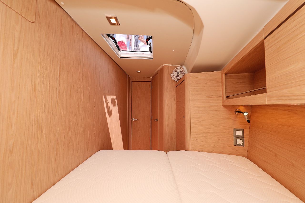 Oceanis 46.1 — photo 15