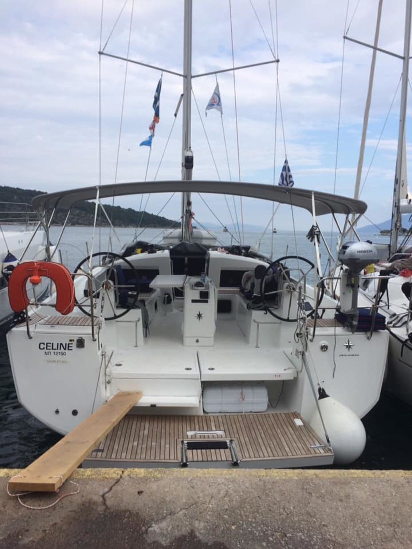 Sun Odyssey 440 - 4 cab. — photo 1