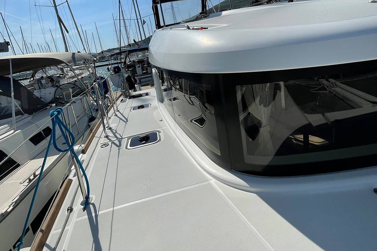 Lagoon 40 - 4 + 2 cab — photo 9