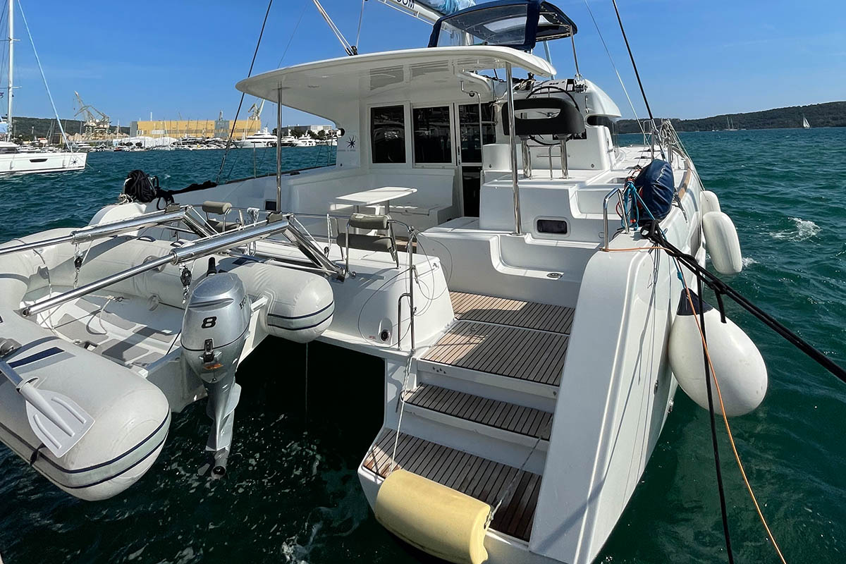 Lagoon 40 - 4 + 2 cab — photo 16