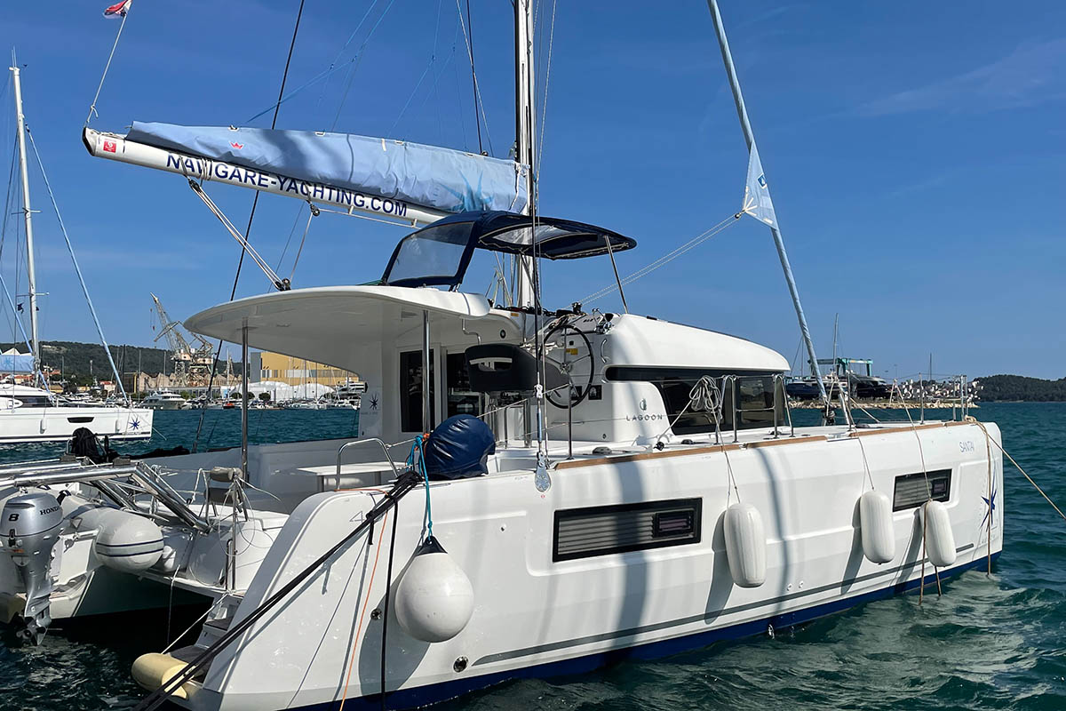 Lagoon 40 - 4 + 2 cab — photo 17
