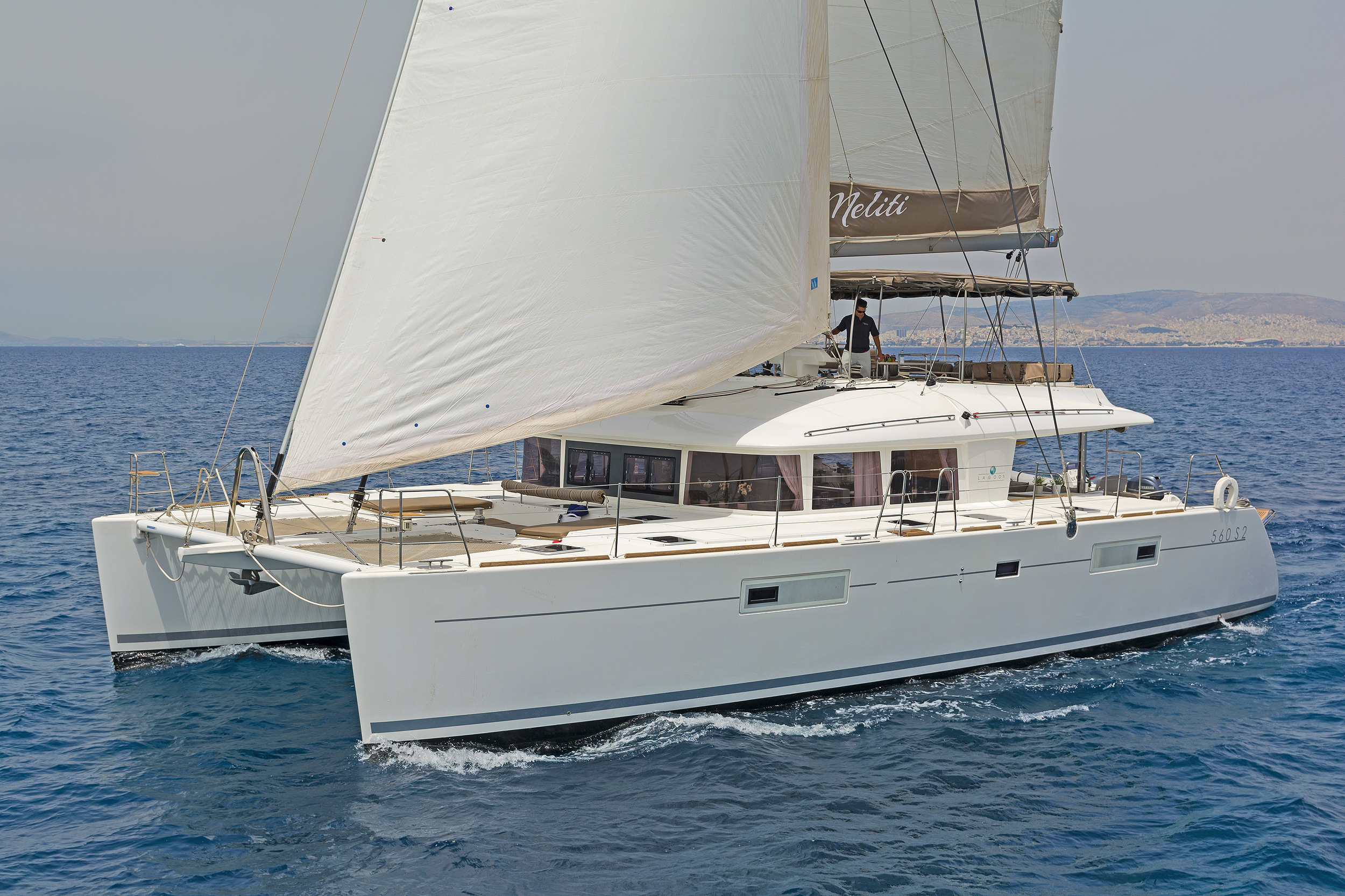 Lagoon 560 — photo 2