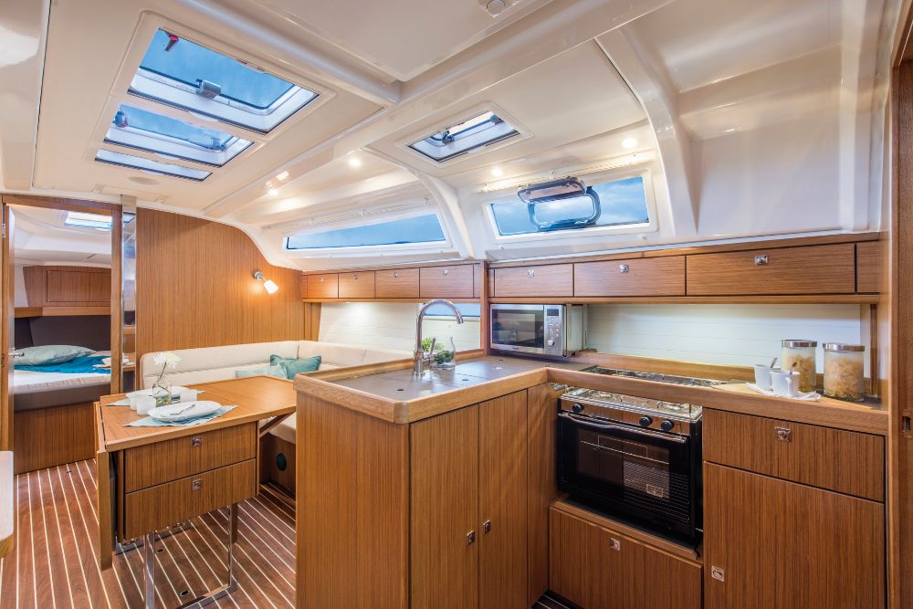 Bavaria Cruiser 37 - 3 cab. — photo 18