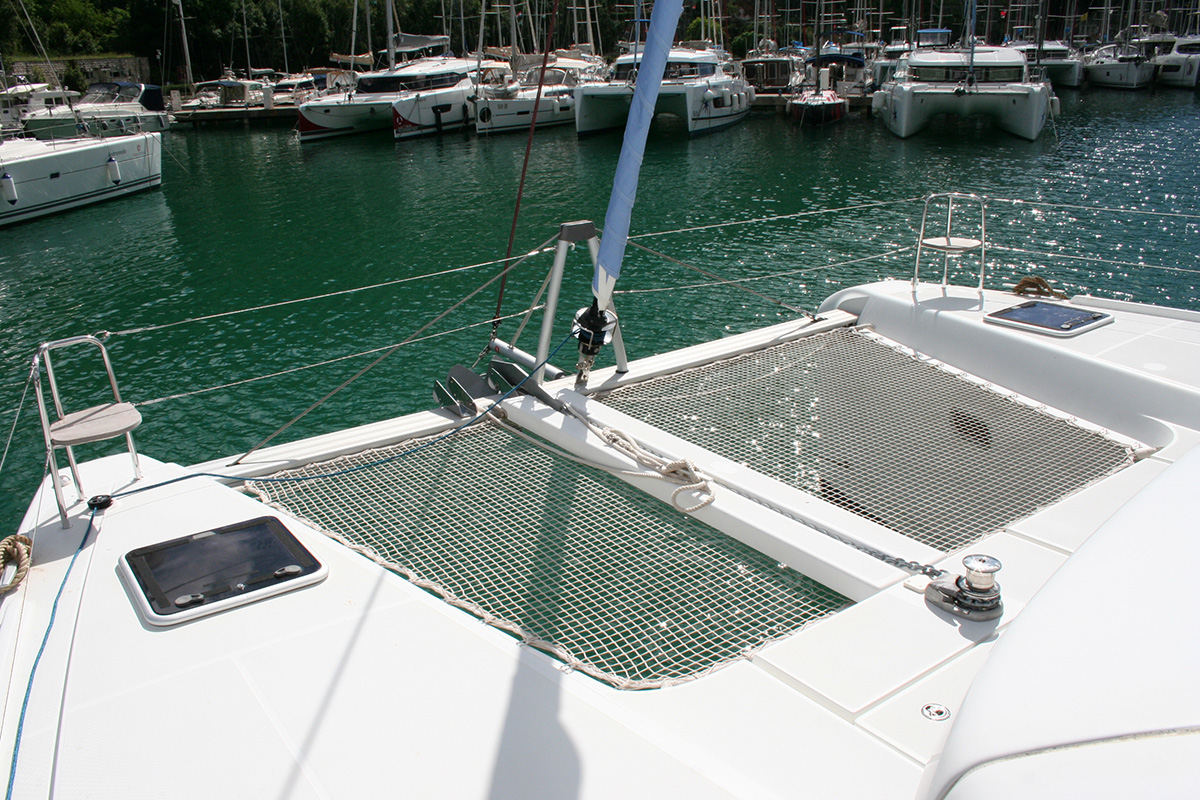 Lagoon 42 - 4 + 2 cab. — photo 8
