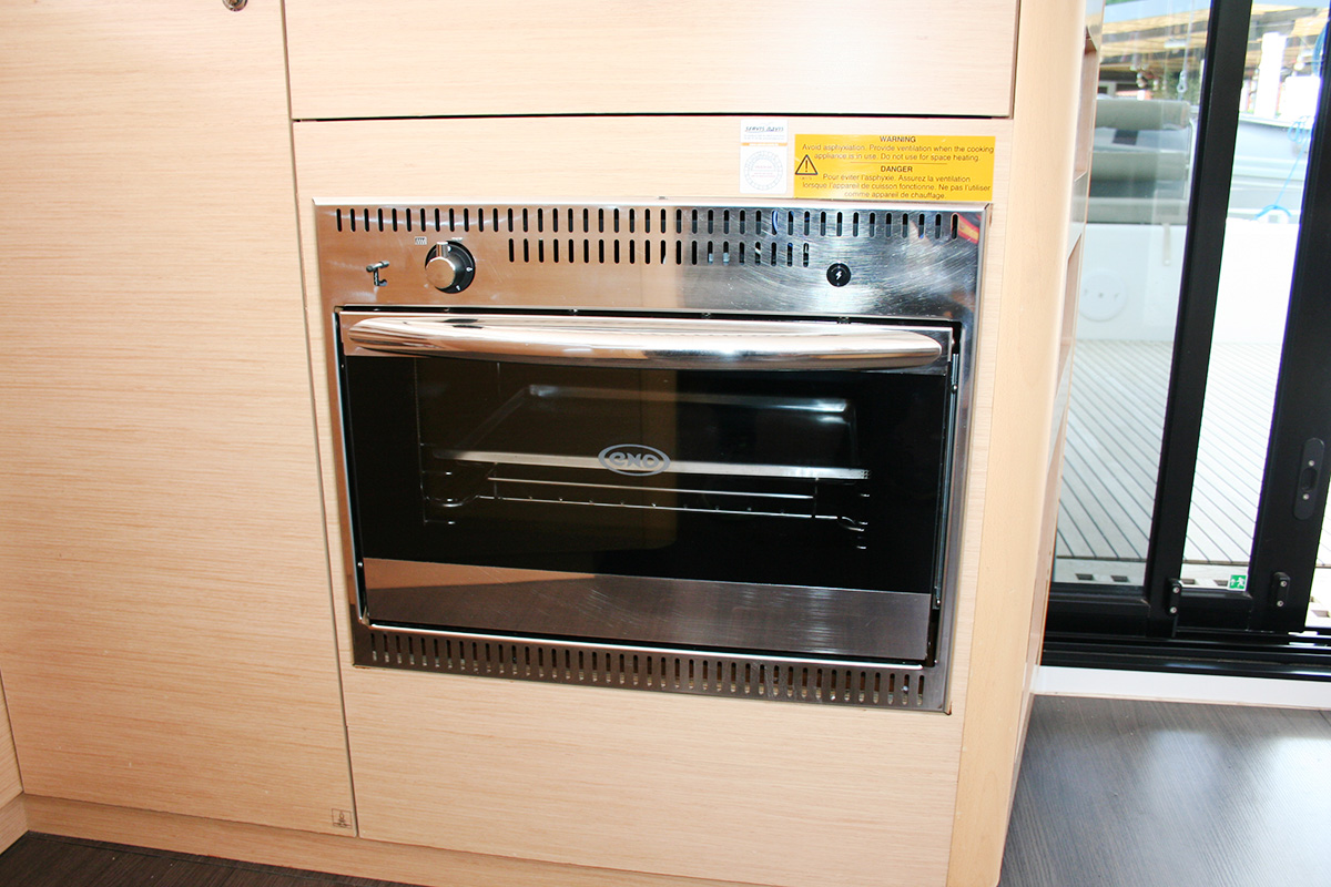 Lagoon 42 - 4 + 2 cab. — photo 17