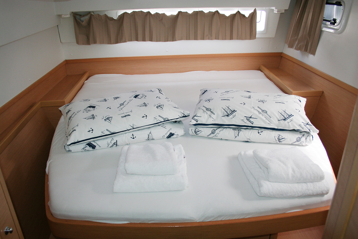 Lagoon 42 - 4 + 2 cab. — photo 21