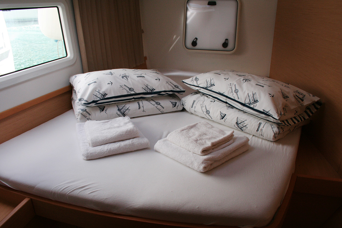 Lagoon 42 - 4 + 2 cab. — photo 22