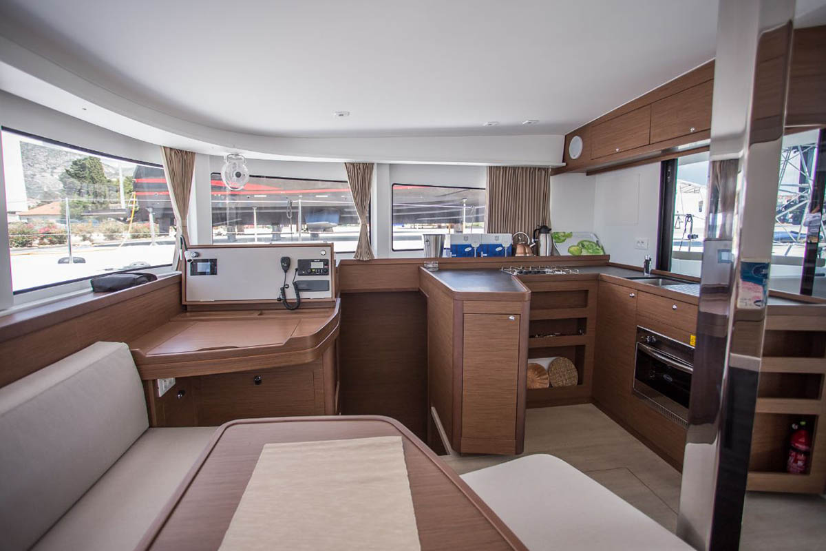 Lagoon 42 - 4 + 2 cab. — photo 8