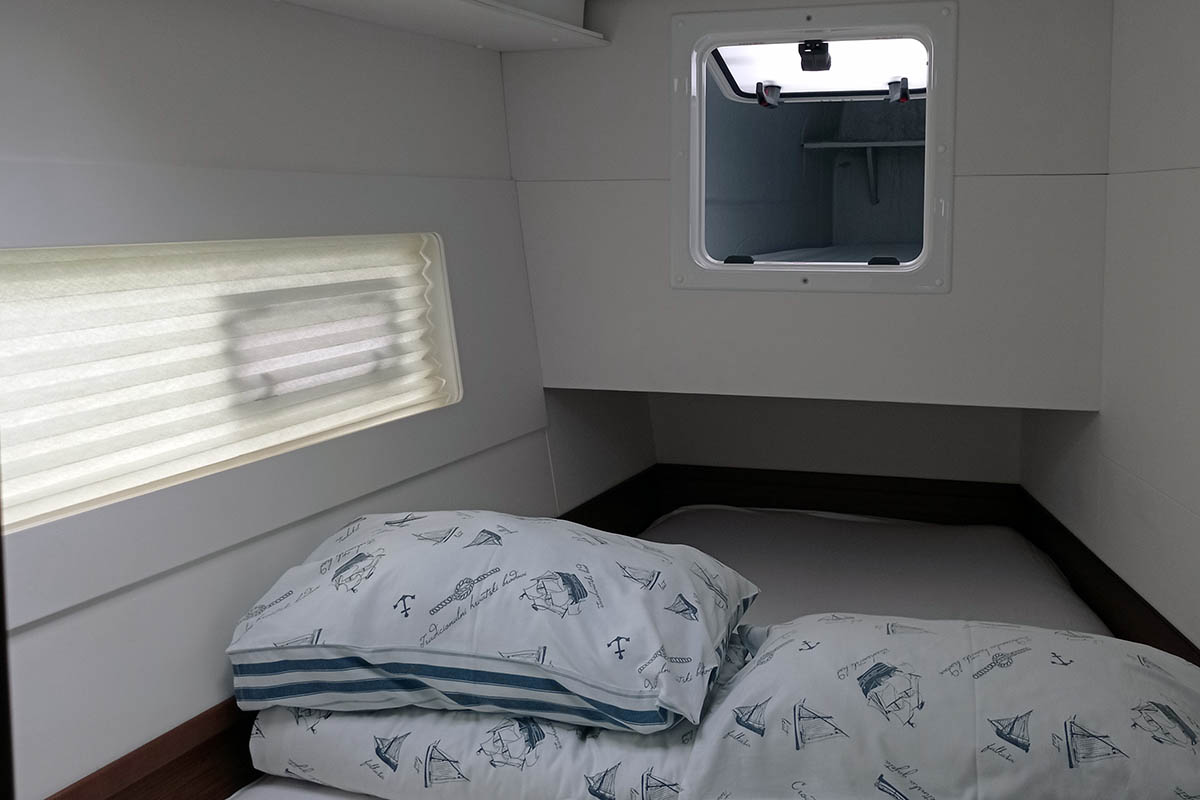Lagoon 42 - 4 + 2 cab. — photo 12