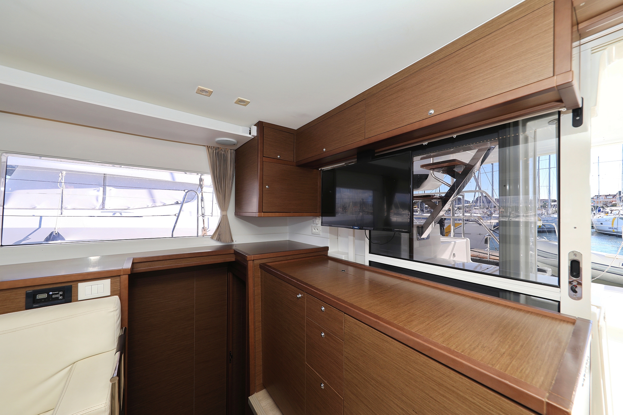 Lagoon 450 S - 4 + 2 cab. — photo 22