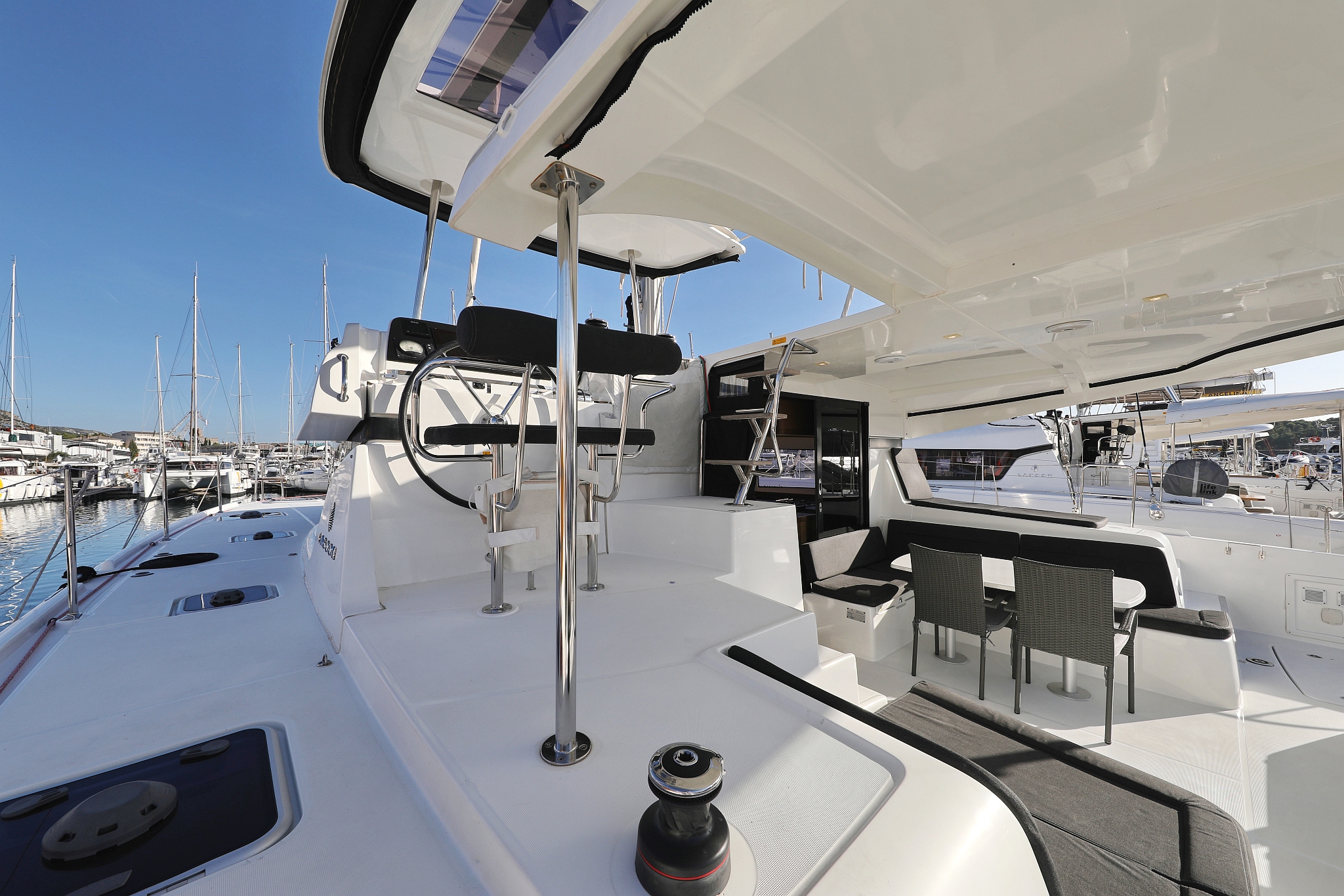 Lagoon 42 - 4 + 2 cab. — photo 4
