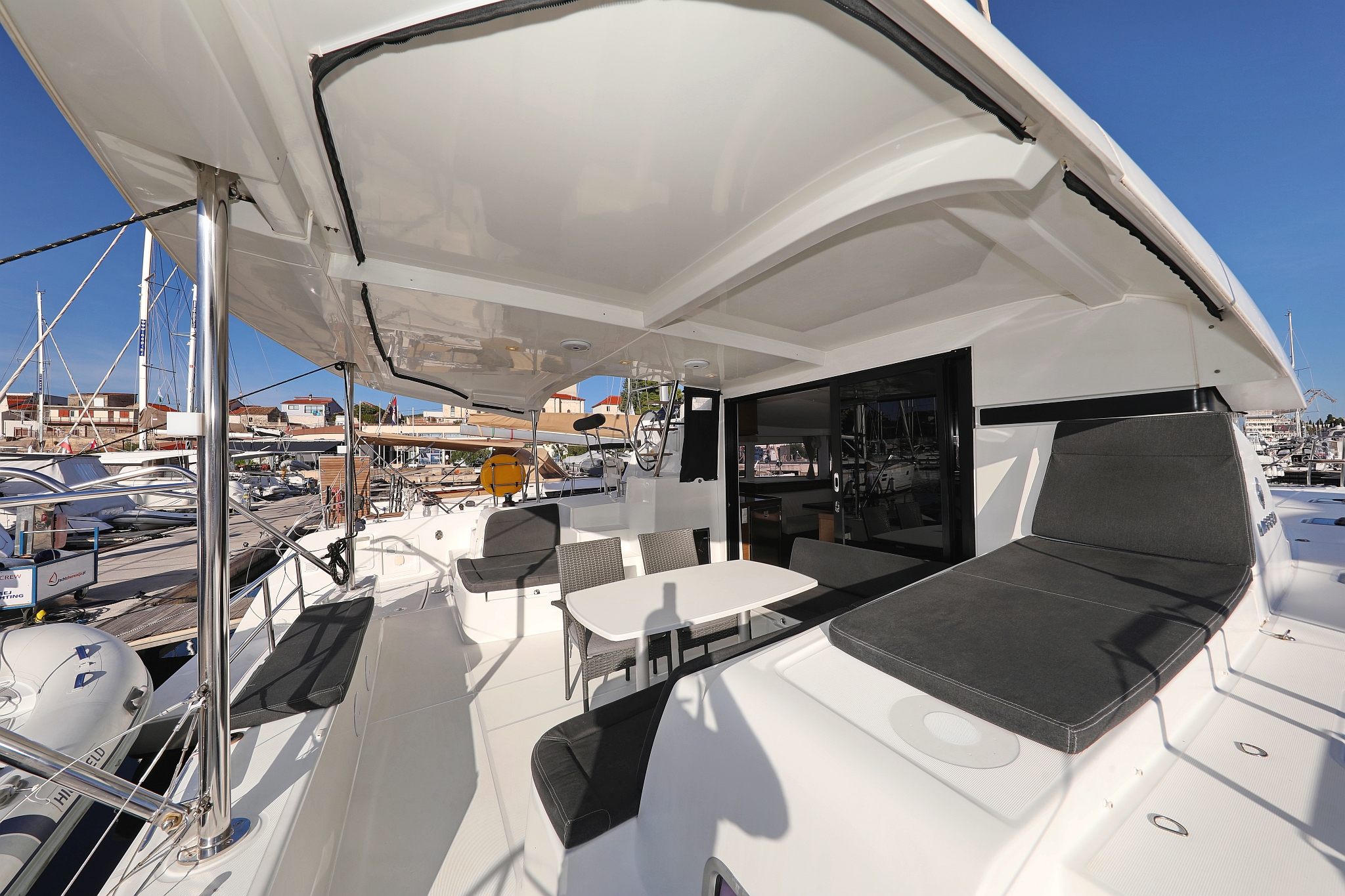 Lagoon 42 - 4 + 2 cab. — photo 6