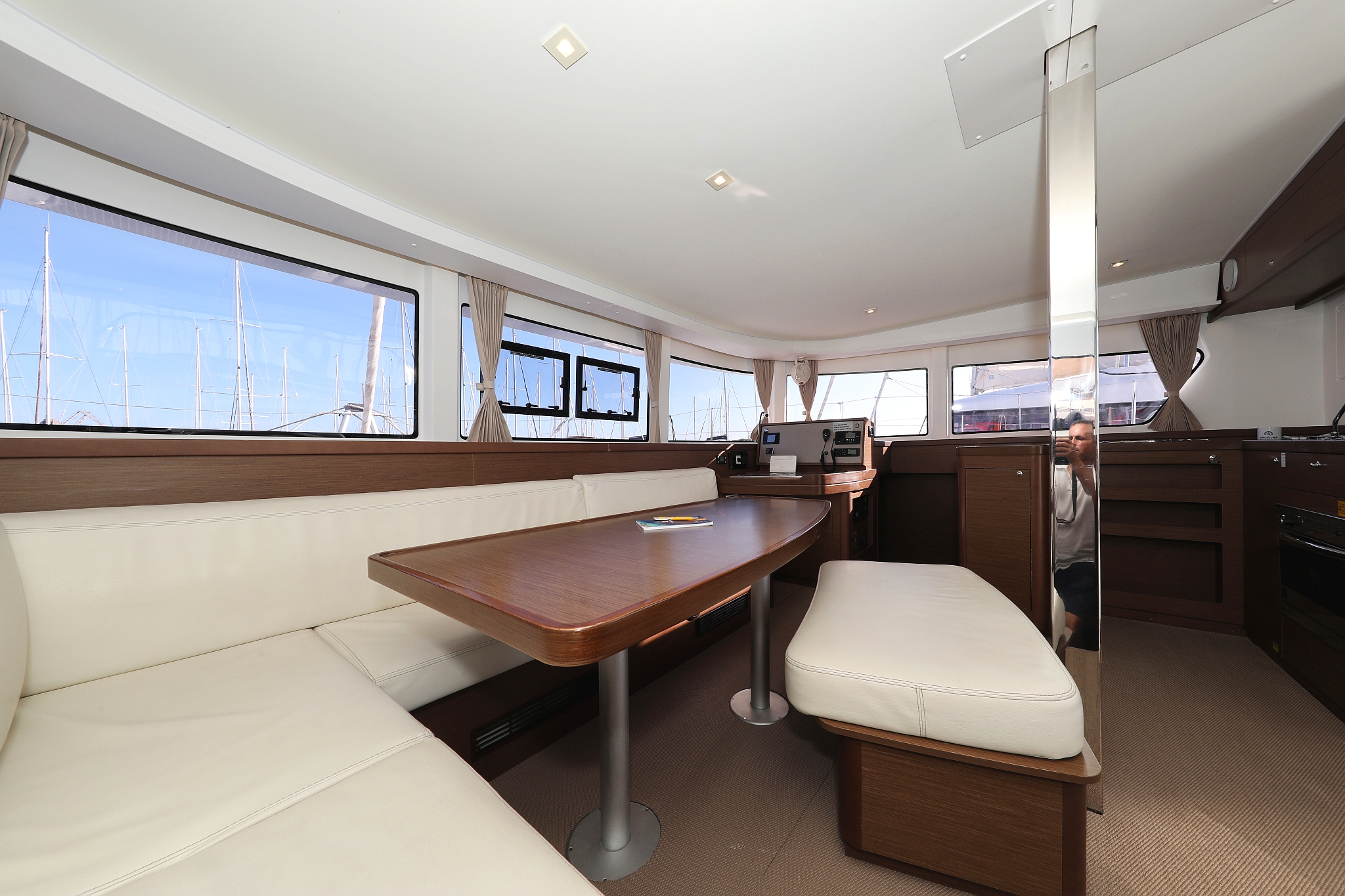 Lagoon 42 - 4 + 2 cab. — photo 15