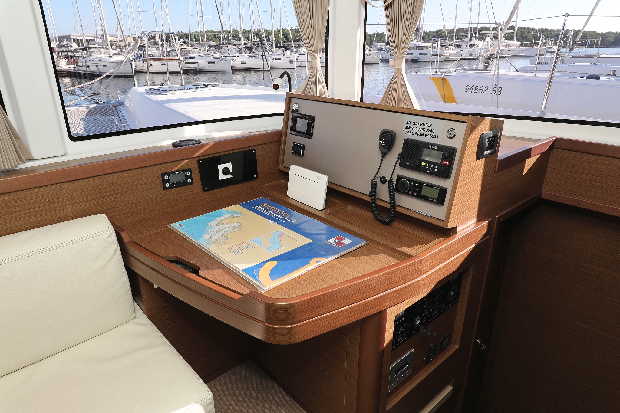 Lagoon 42 - 4 + 2 cab. — photo 19