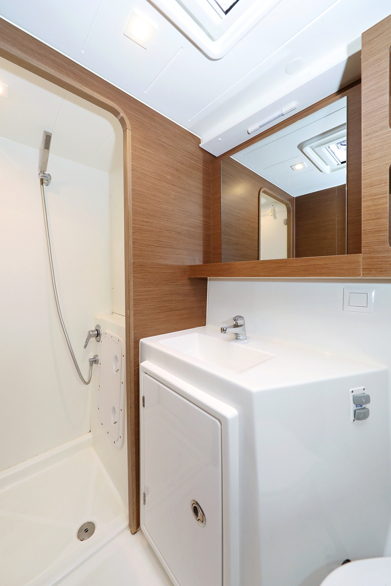 Lagoon 42 - 4 + 2 cab. — photo 32