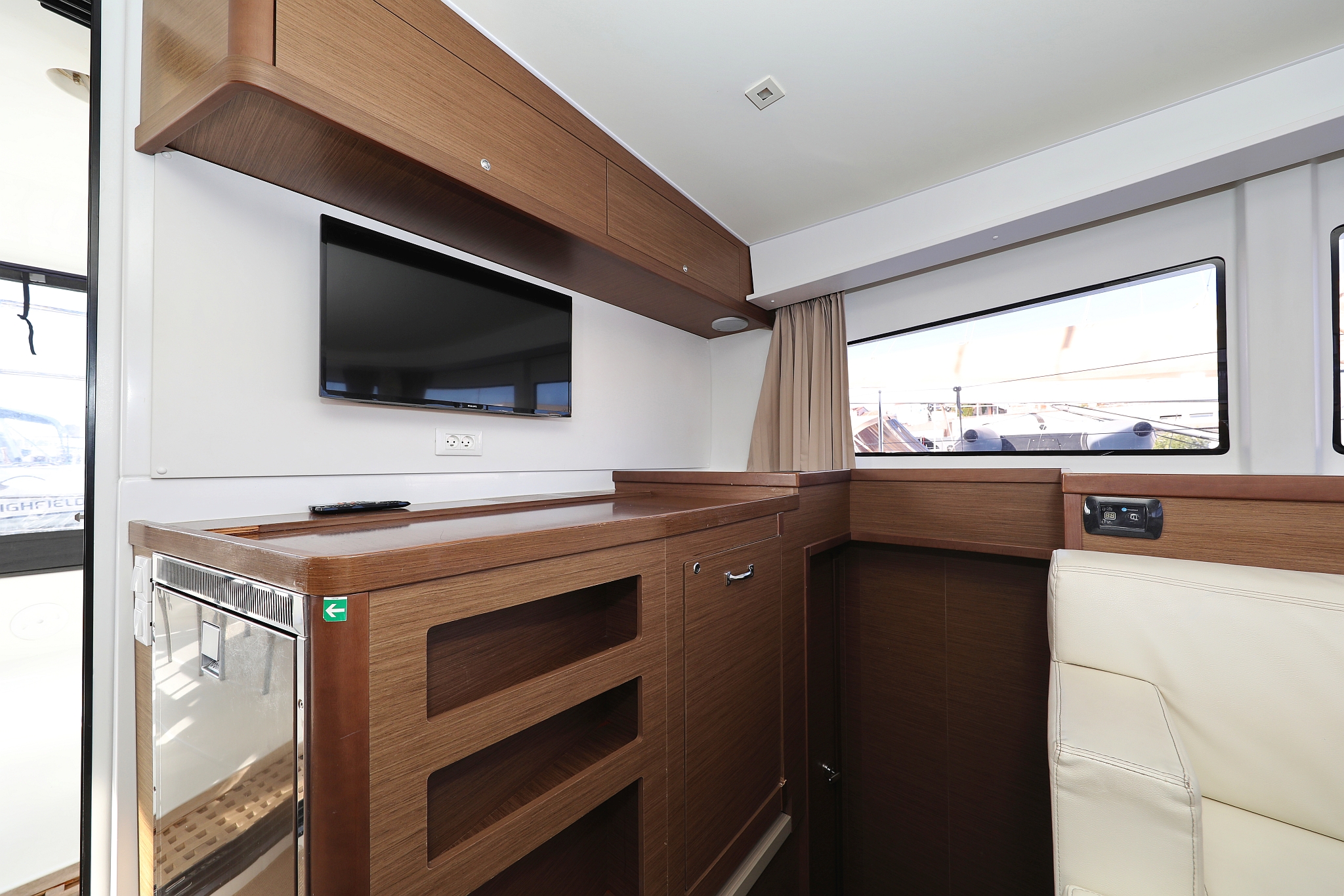 Lagoon 42 - 4 + 2 cab. — photo 41
