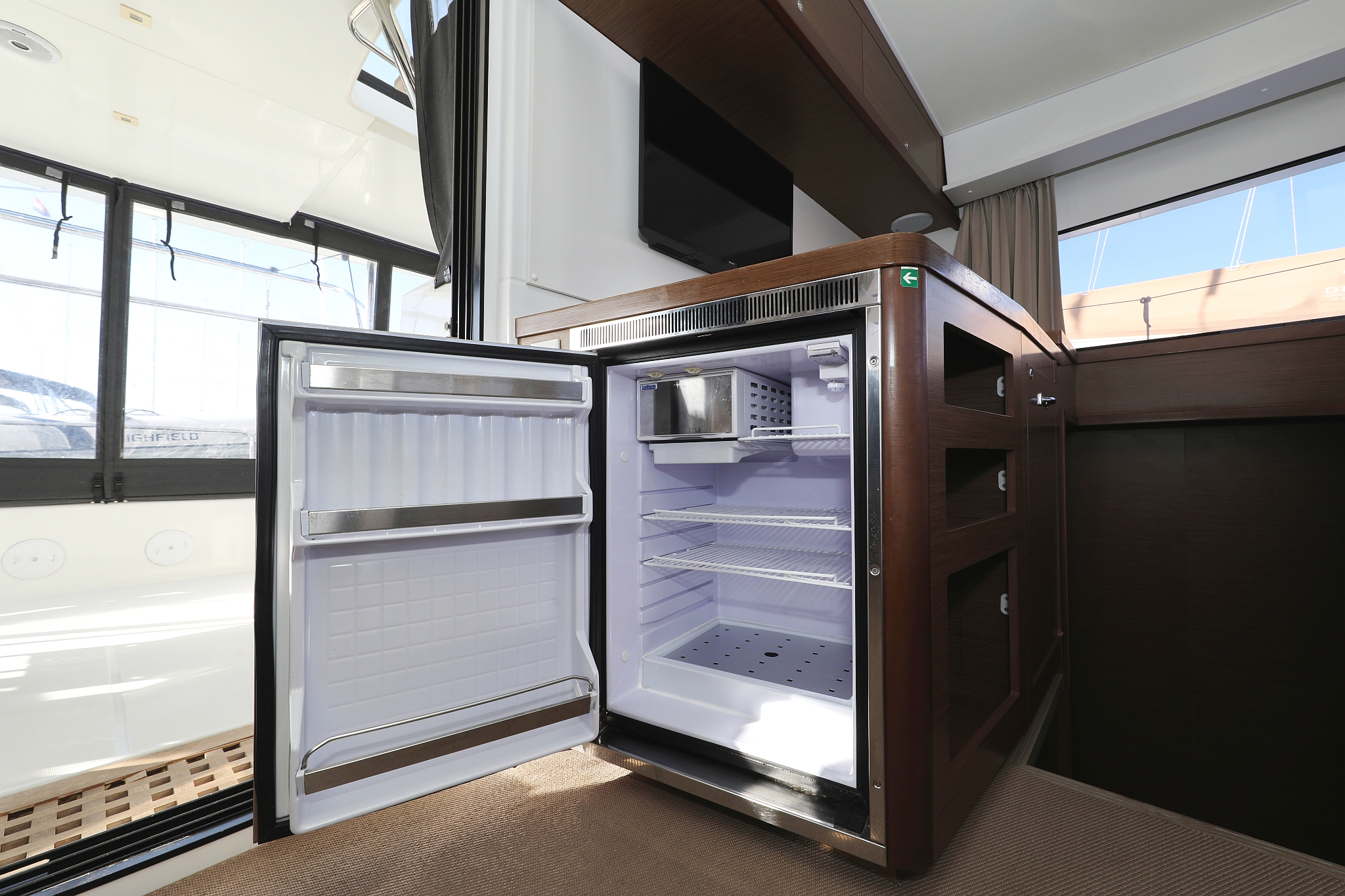 Lagoon 42 - 4 + 2 cab. — photo 42