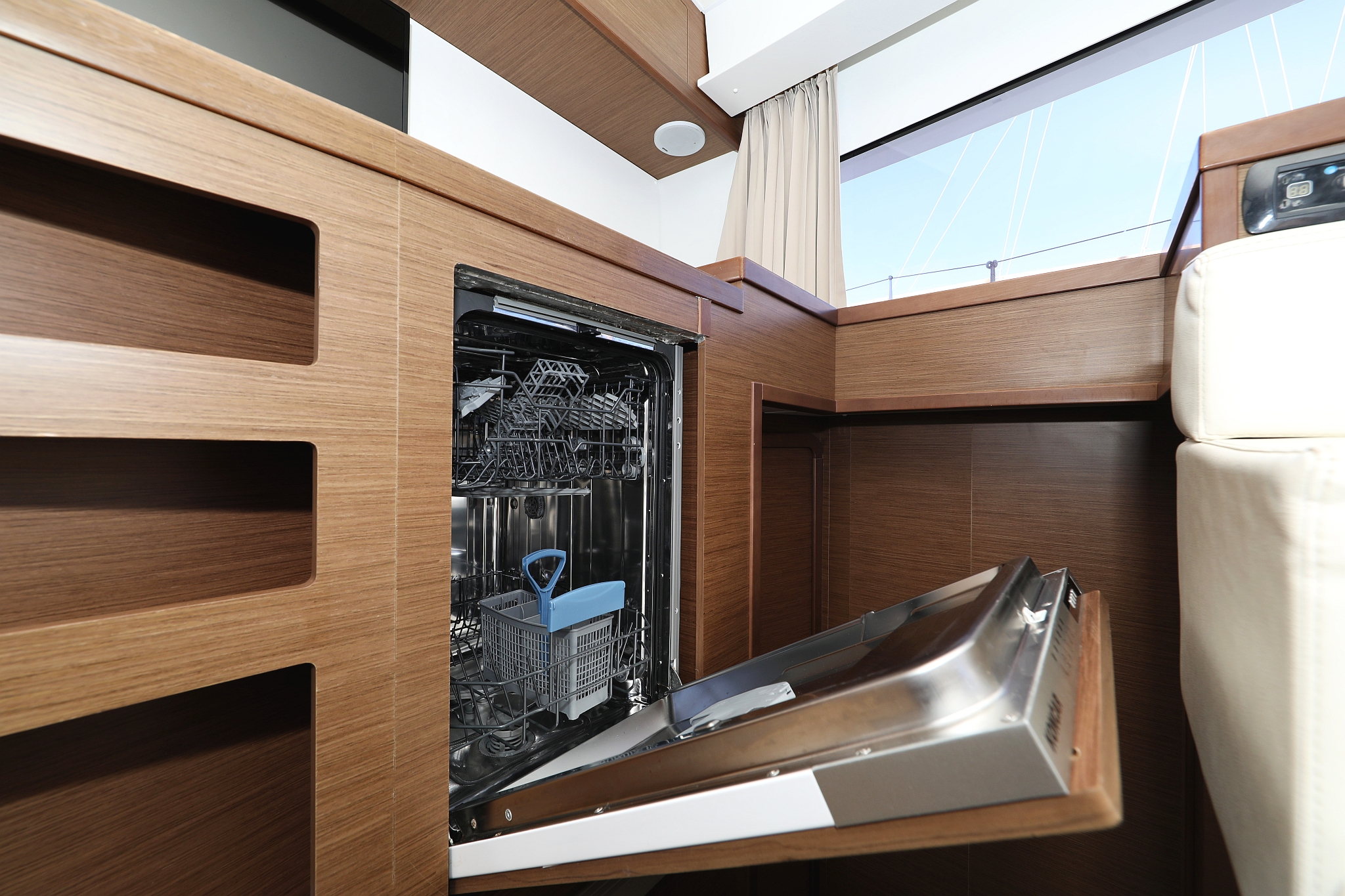 Lagoon 42 - 4 + 2 cab. — photo 43