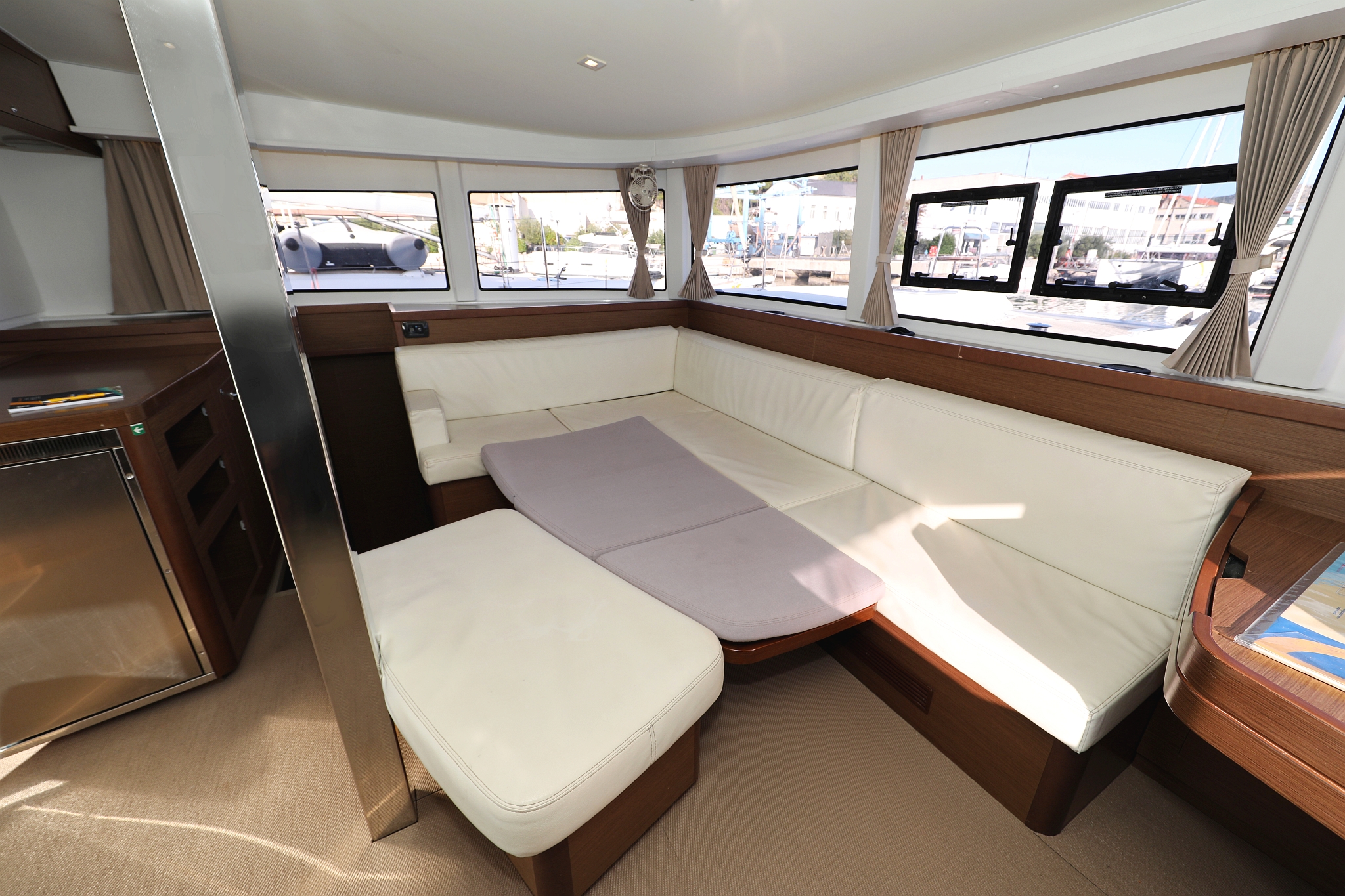 Lagoon 42 - 4 + 2 cab. — photo 44