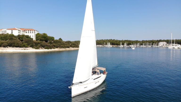 Sun Odyssey 419 - 3 cab. — photo 8