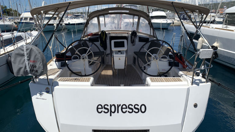 Sun Odyssey 419 - 3 cab. — photo 1
