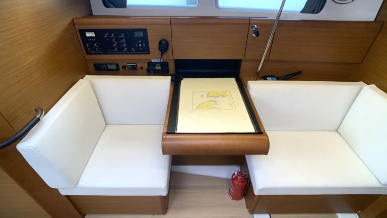 Sun Odyssey 419 - 3 cab. — photo 12
