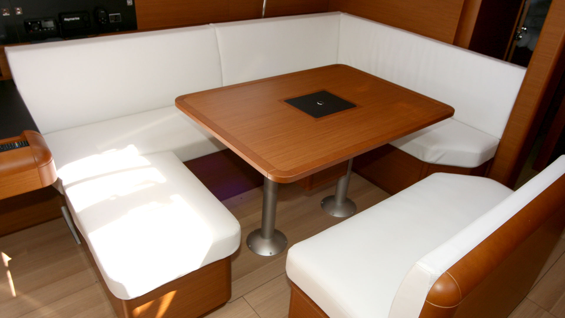 Sun Odyssey 479 - 4 cab. — photo 10