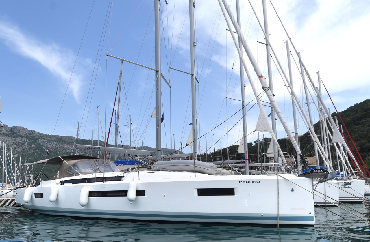 Sun Odyssey 490 - 5 cab. — photo 1