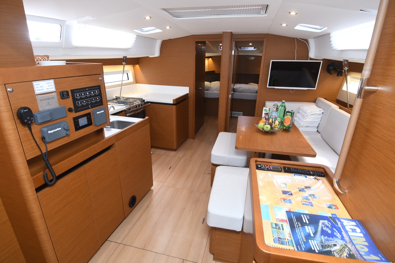 Sun Odyssey 490 - 5 cab. — photo 7