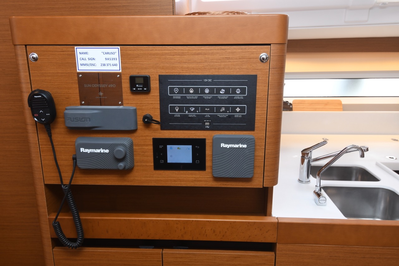 Sun Odyssey 490 - 5 cab. — photo 10