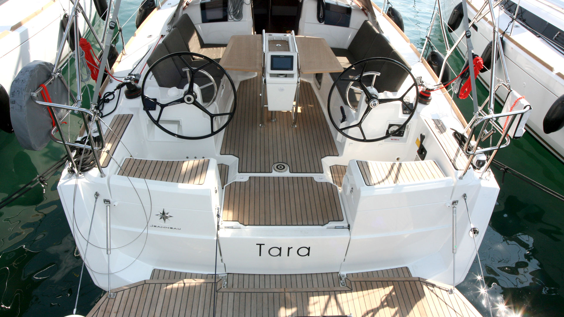 Sun Odyssey 389 - 2 cab. — photo 3